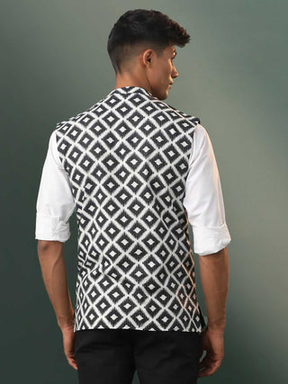 SHVAAS By VASTRAMAY Men's Black Ikkat Print Cotton Nehru Jacket