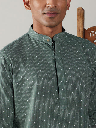 SHVAAS By VASTRAMAY Men's Green cotton Jacquard Kurta With White Pant Set