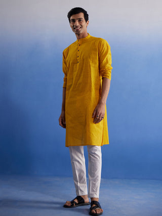 Vastramay Men's Mustard And White Pure Cotton Kurta Pyjama Set