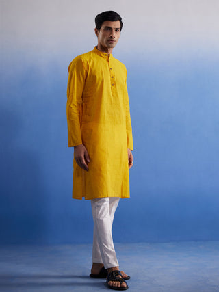 Vastramay Men's Mustard And White Pure Cotton Kurta Pyjama Set