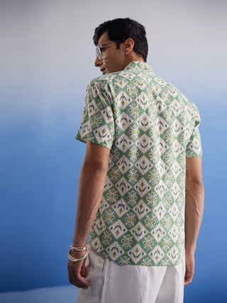 Vastramay Men's Green Ikkat Print Cotton Shirt