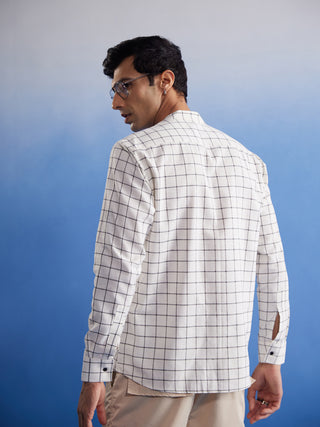VASTRAMAY Men's White Checked Cotton Shirt