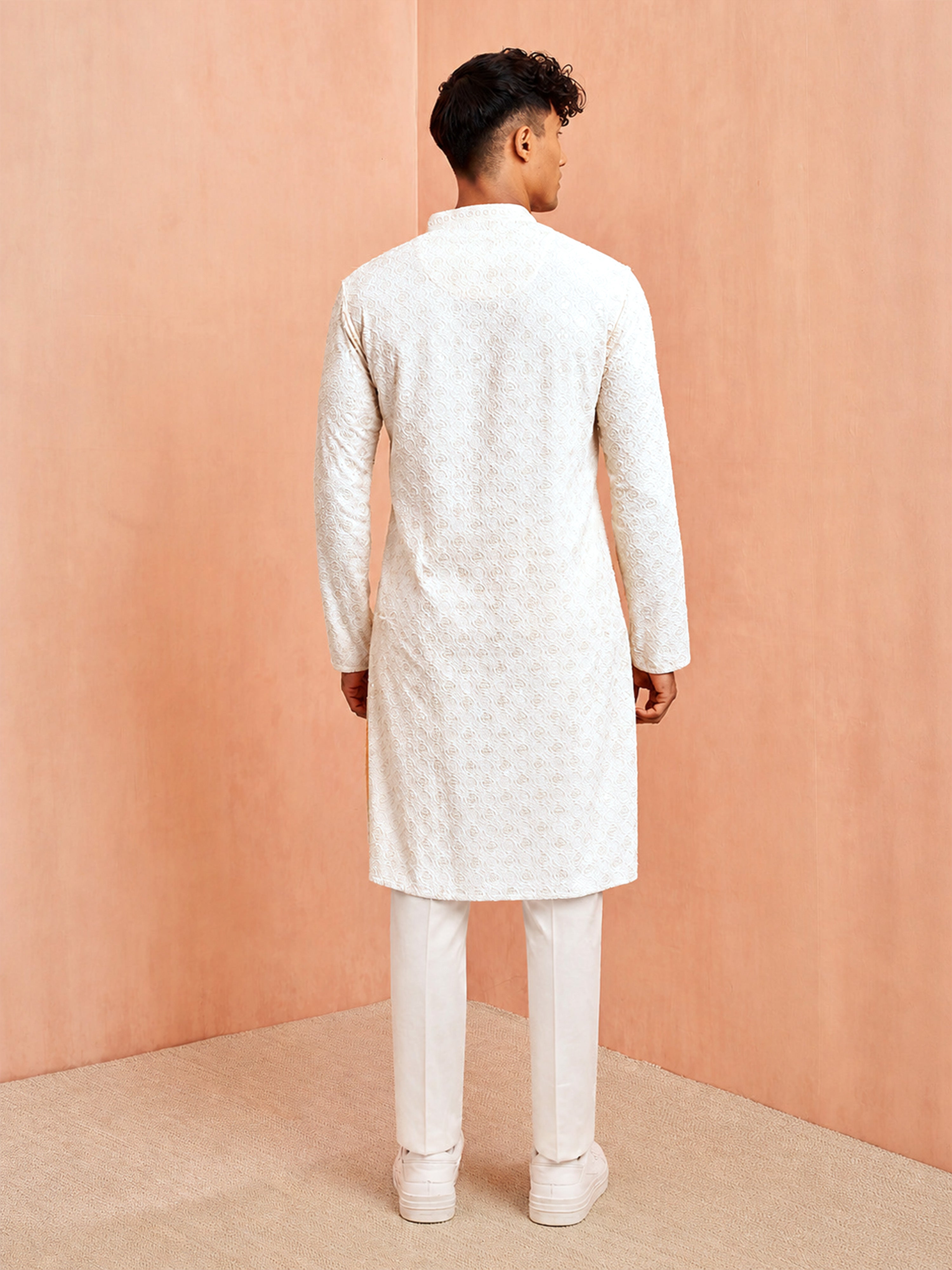 Men's Off-White Self Design Self-Design Thigh Length Kurta Pant Set with Pyjama