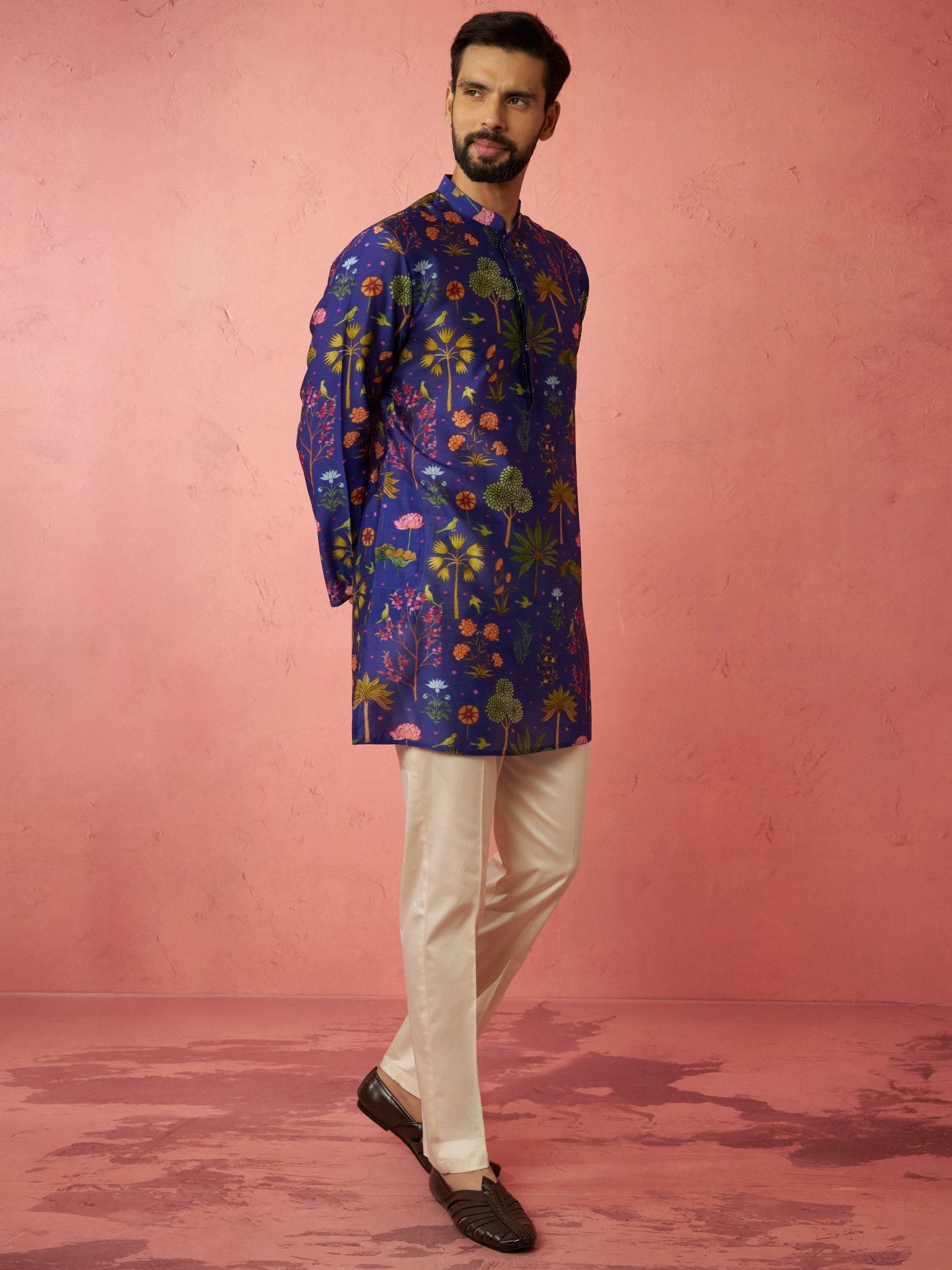 vastramayMen's Blue Digital Print Kurta with Cotton Lycra Pyjama Set