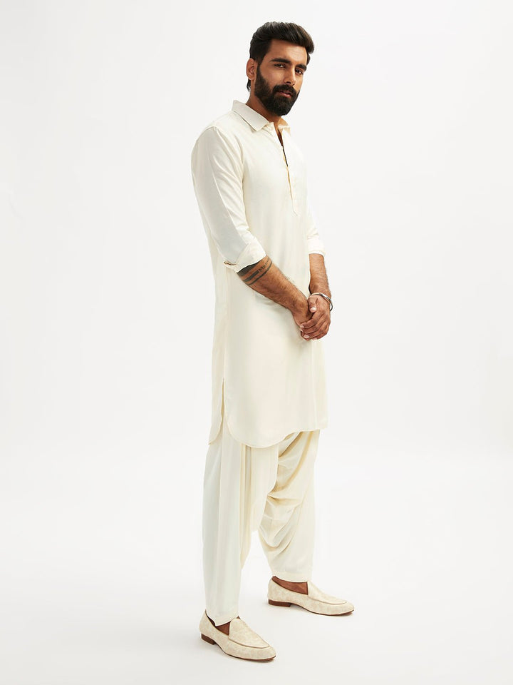 vastramayMen’s Solid Pathani Kurta and Patiala Pyjama Set