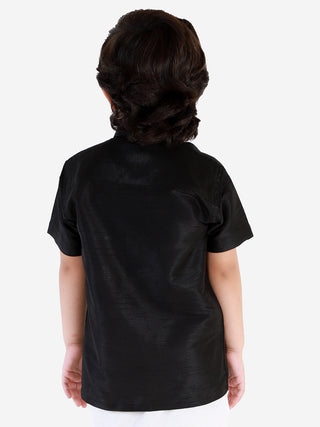 VASTRAMAY Men's & Boys Black Solid Silk Blend Half Sleeve Ethnic Shirt