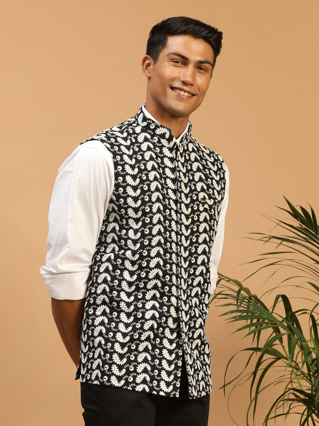 Men Black Chikankari Embroidered Pure Cotton Nehru Jacket