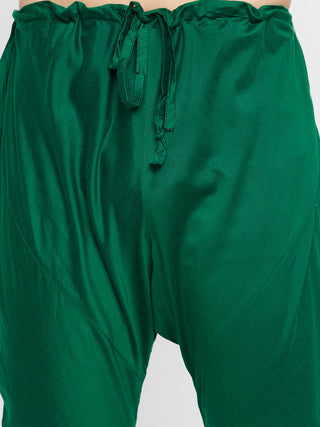 VASTRAMAY Men's Green Silk Blend Kurta Pyjama Set