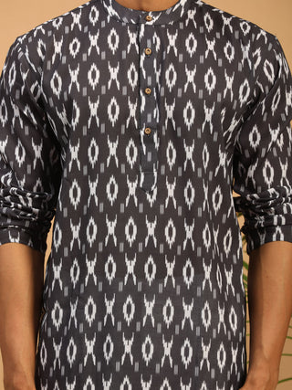 VASTRAMAY Men's Black Ikkat Print Cotton Kurta With Pant set