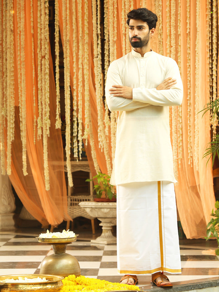 Men Cream Pure Cotton Kurta With Mundu