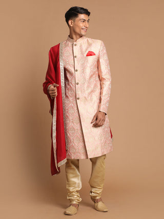Vastramay Men's Pink And Gold Silk Blend Sherwani Set With Maroon Dupatta