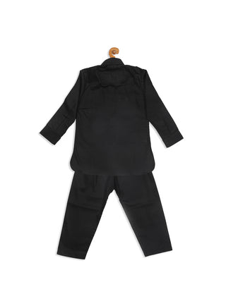 VASTRAMAY SISHU Boy's Black Pure Cotton Pathani Style Kurta With Pyjama Set