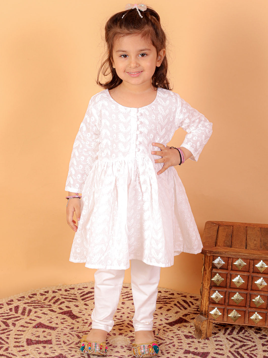 Sishu Girl's White Chikankari Kurta Leggings Set – vastramay
