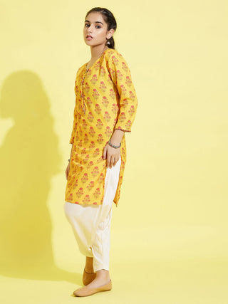YUVA BY VASTRAMAY Girls' Mustard And Cream Printed Linen Kurta And Patiala Set