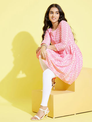 YUVA BY VASTRAMAY Girls' Pink Pure Cotton Chikankari kurta With Leggings Set